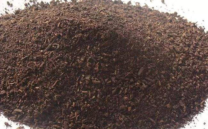 秸秆作为有机肥粉碎过后还田