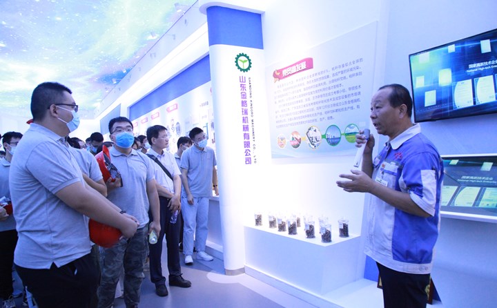 介绍秸秆颗?；难蟹?JPG