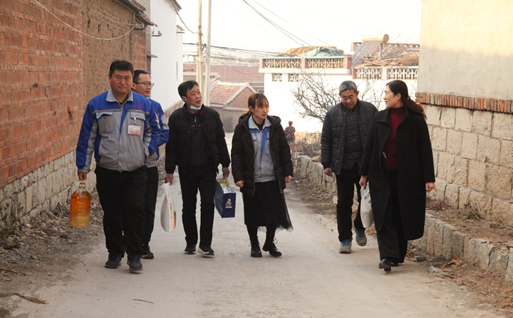 真情暖人心 山东金格瑞慰问困难职工.JPG 真情暖人心 山东金格瑞慰问困难职工.JPG