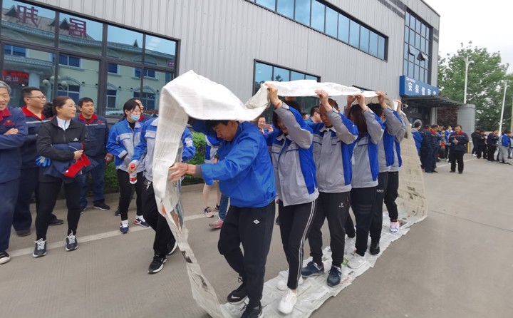 车轮滚滚比赛.jpg 车轮滚滚比赛.jpg