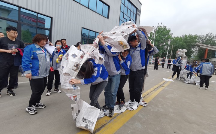 车轮滚滚比赛.jpg 车轮滚滚比赛.jpg