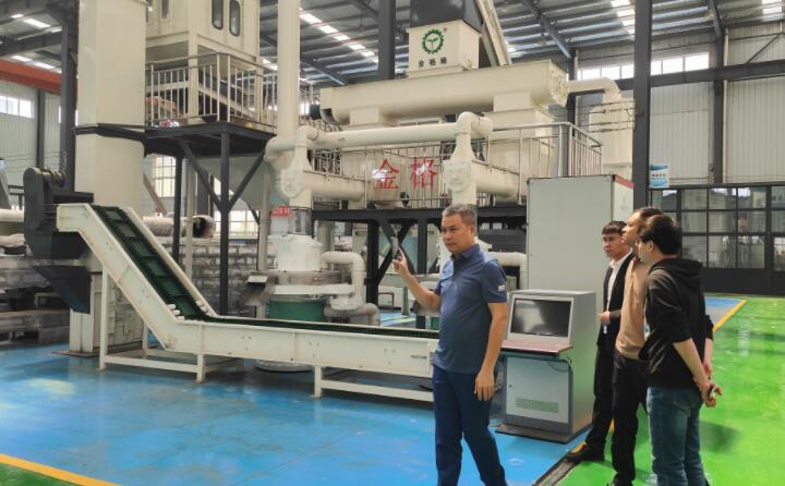 越南客户考察颗?；呱璞?jpg