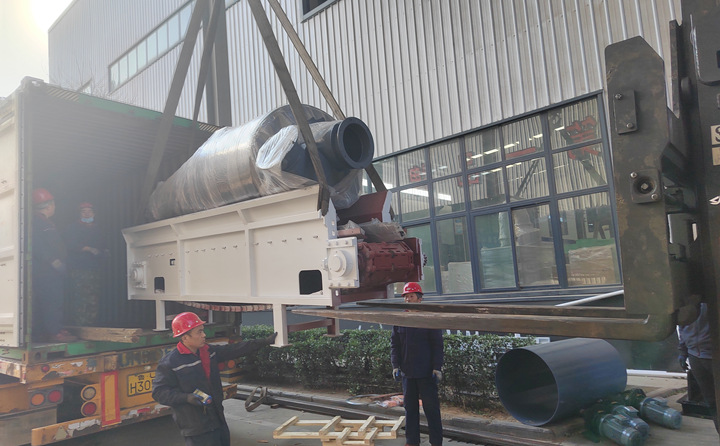 木屑颗?；叻⑼⒐锥兀馐悄瓴?万吨的颗?；呱璞?jpg