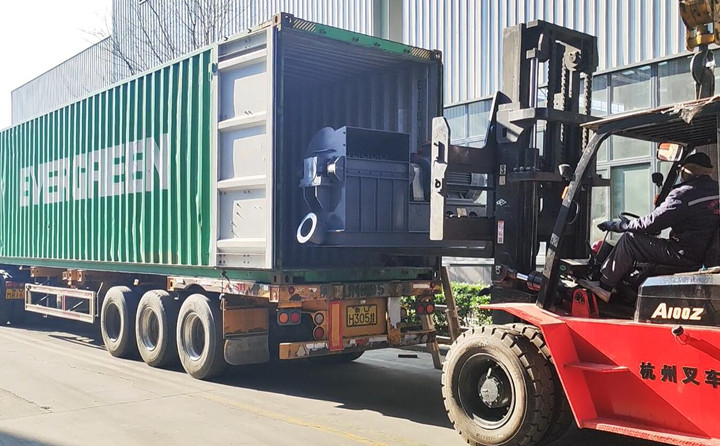 木屑颗?；叻⑼⒐锥?，这是年产2万吨的颗?；呱璞?jpg