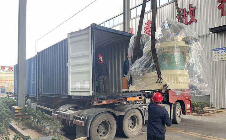 年产5000吨的木屑颗?；弑环⑼突固?jpg